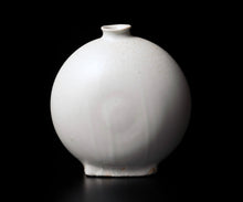 画像をギャラリービューアに読み込む, 森岡由利子 白磁扁壺