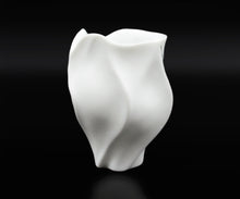 画像をギャラリービューアに読み込む, 張多然 白い花 カップB