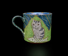 画像をギャラリービューアに読み込む, 伊藤北斗 釉刻色絵金銀彩 珈琲呑 猫A