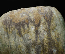 画像をギャラリービューアに読み込む, 吉見螢石 窯変須恵器茶碗 銘「鶯」