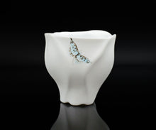 画像をギャラリービューアに読み込む, 張多然 白い花 カップF