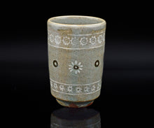 画像をギャラリービューアに読み込む, 光藤佐 青磁象嵌湯呑A