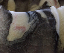 画像をギャラリービューアに読み込む, 若尾経 米色瓷茶盌 銘「玉霞」