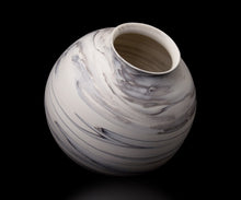 画像をギャラリービューアに読み込む, アマンダトン The Perfect Imbalance 満月壺
