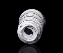 画像をギャラリービューアに読み込む, アマンダトン The Perfect Imbalance ぐい呑