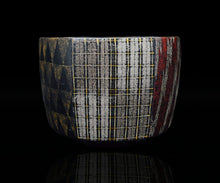 画像をギャラリービューアに読み込む, 伊藤北斗 釉刻色絵金銀彩 面取茶碗