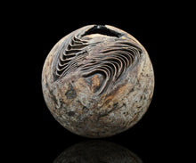 画像をギャラリービューアに読み込む, 泉田之也 積層花器・球