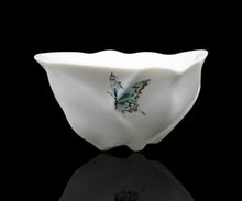 画像をギャラリービューアに読み込む, 張多然 白い花 カップC