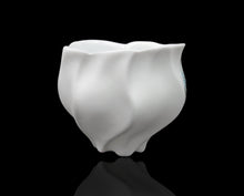 画像をギャラリービューアに読み込む, 張多然 白い花 カップD