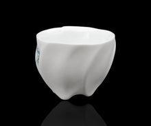 画像をギャラリービューアに読み込む, 張多然 白い花 カップE