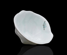 画像をギャラリービューアに読み込む, 張多然 白い花 カップC