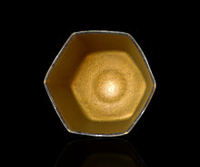 画像をギャラリービューアに読み込む, 伊藤北斗 釉刻色絵金銀彩 面取茶盌
