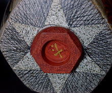 画像をギャラリービューアに読み込む, 伊藤北斗 釉刻色絵金銀彩 面取茶盌
