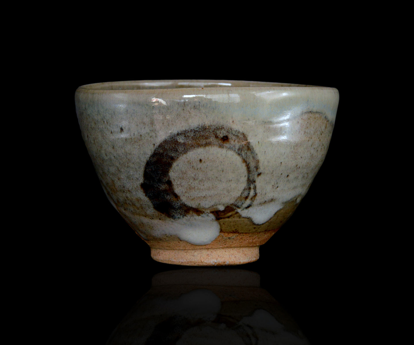 三藤るい 斑唐津円相茶碗 – 窯と土～Kama-to-tsuchi～