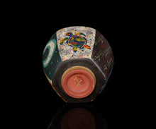 画像をギャラリービューアに読み込む, 伊藤北斗 釉刻色絵金銀彩 面取ぐい呑 -Turtle-
