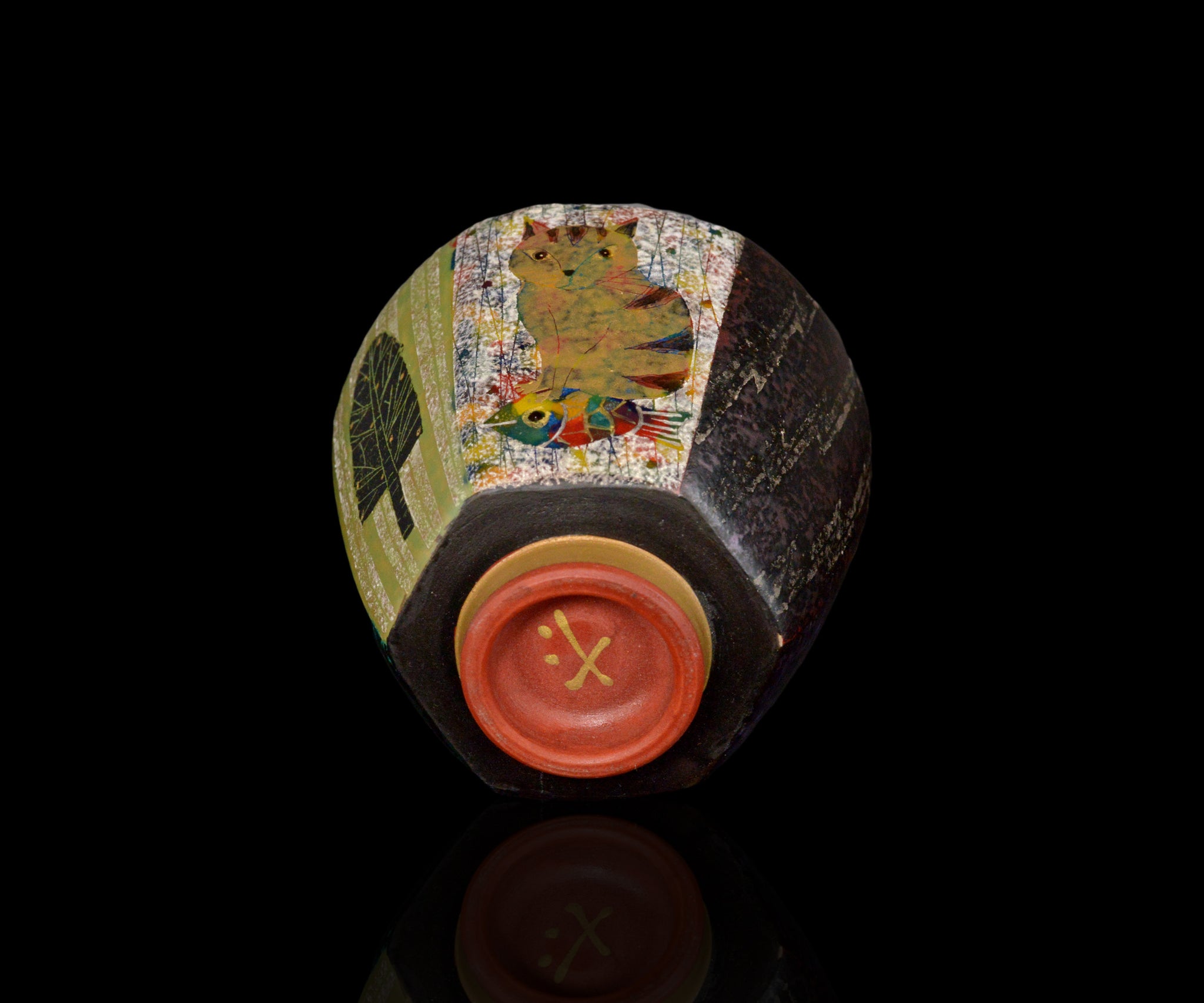 伊藤北斗 釉刻色絵金銀彩 面取ぐい呑 -Cat- – 窯と土～Kama-to-tsuchi～