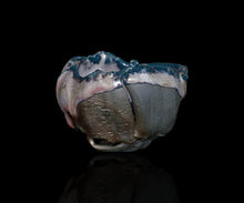 画像をギャラリービューアに読み込む, 加藤真美 フロスト釉 酒盃「玄武」
