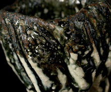 画像をギャラリービューアに読み込む, 塚本治彦 黒織部ぐい呑
