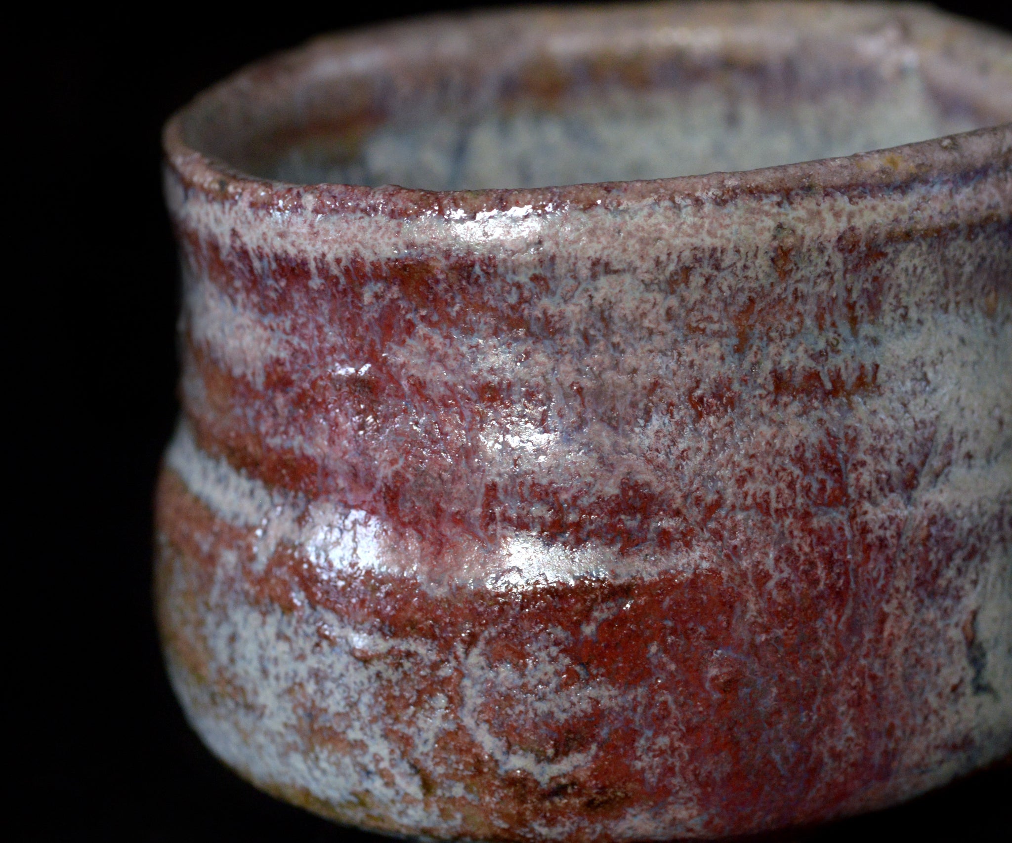 松村遷 本沼手黄瀬戸窯変酒盃 – 窯と土～Kama-to-tsuchi～