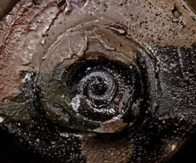 画像をギャラリービューアに読み込む, 後関裕士 錫彩蒼変黒削茶盌
