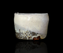 画像をギャラリービューアに読み込む, 後関裕士 白泥茶盌 銘「霜雪」
