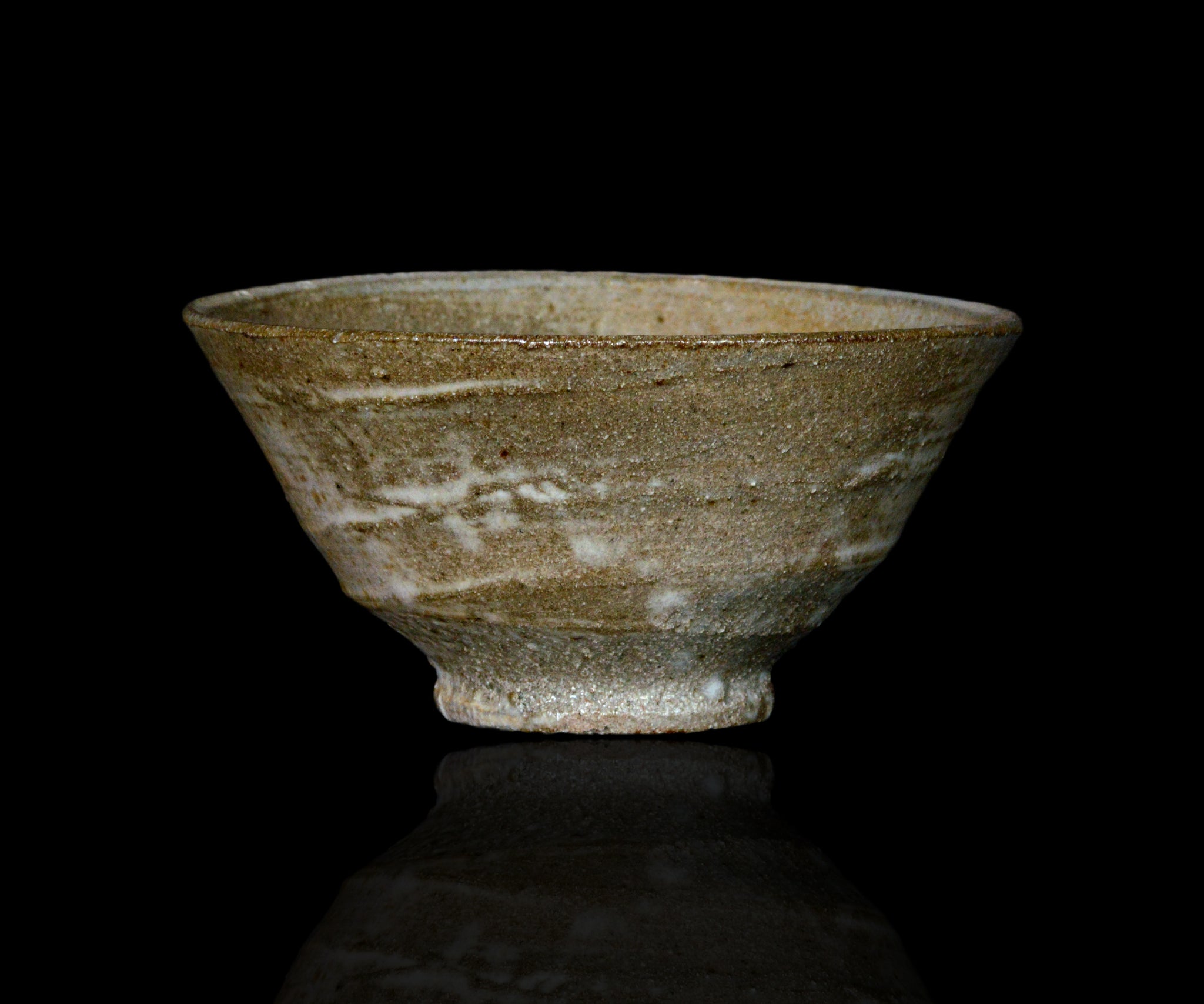 塩越窯　白越不朝　塩越窯 自然灰釉の究極美が迸る逸品灰釉美茶碗　No:2 光藤佐 灰釉茶碗 – 窯と土～Kama-to-tsuchi～