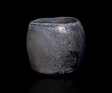 Load image into Gallery viewer, Hiroshi Gozeki Sohen-guro Chawan Singularity #1
