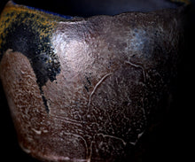 Load image into Gallery viewer, Hiroshi Gozeki Tousai Sohen-guro Chawan
