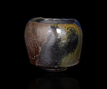 Load image into Gallery viewer, Hiroshi Gozeki Tousai Sohen-guro Chawan
