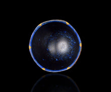 画像をギャラリービューアに読み込む, 伊藤北斗 釉刻色絵金銀彩 面取ぐい呑 - Squid-
