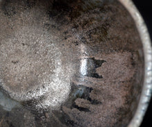 画像をギャラリービューアに読み込む, 吉見螢石 淡変須恵茶盌 銘「海神」
