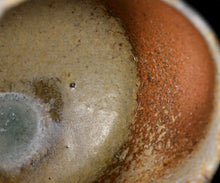 Load image into Gallery viewer, Hiroshi Goseki Hiyama Bizen chawan Emerald flowsion
