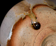 Load image into Gallery viewer, Hiroshi Goseki Hiyama Bizen chawan Emerald flowsion
