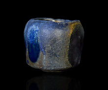 Load image into Gallery viewer, Hiroshi Gozeki Sohen-Guro Chawan Communion
