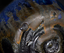 Load image into Gallery viewer, Hiroshi Gozeki Sohen-Guro Chawan Communion
