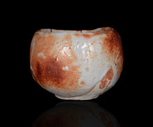 Load image into Gallery viewer, Ryotaro Kato Shino Chawan “Kakujaku”
