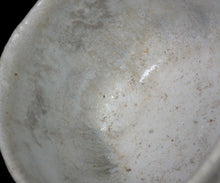 Load image into Gallery viewer, Kan Matsuzaki Shida-yu chawan
