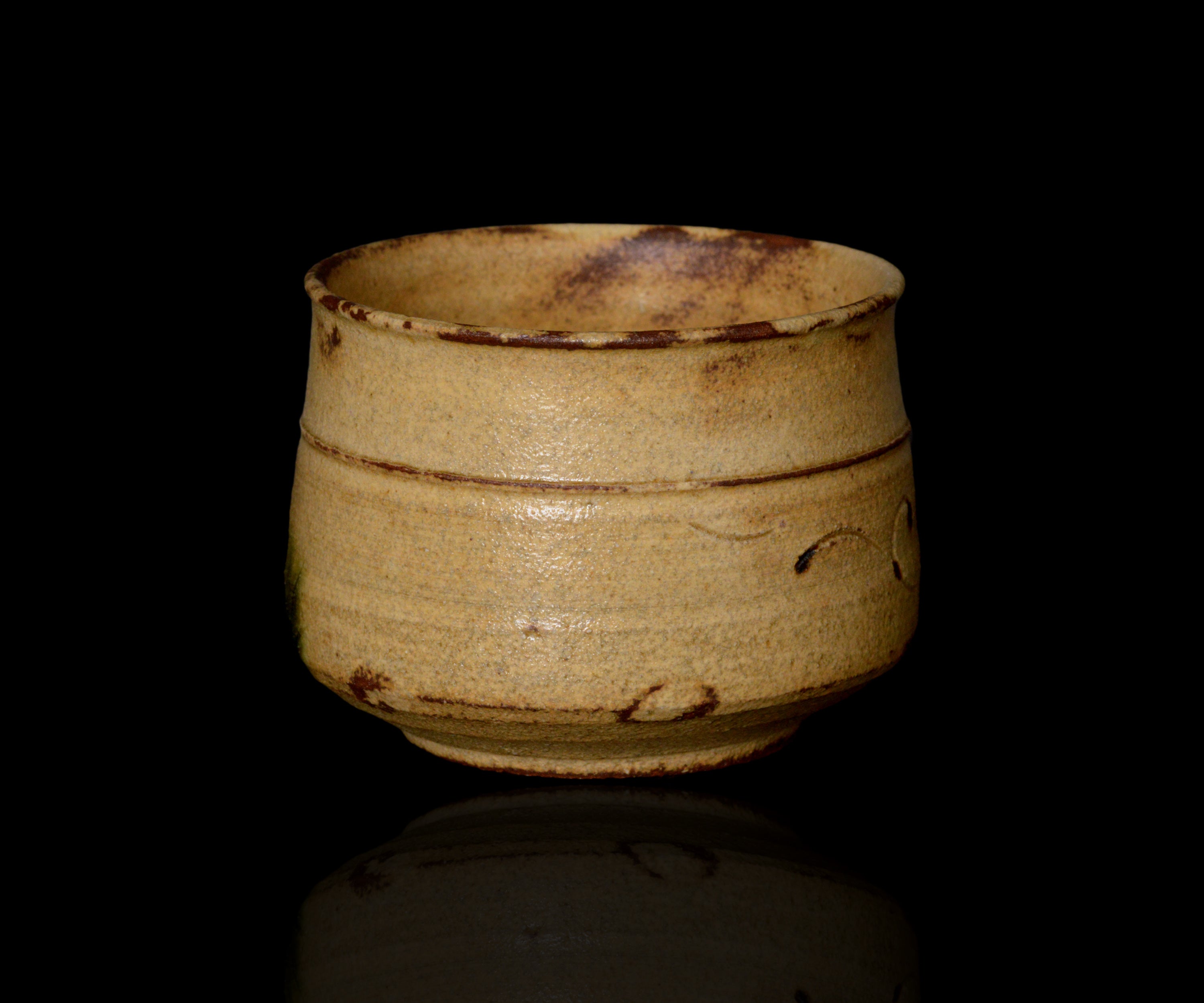 松村遷 本沼手黄瀬戸胴紐茶盌 – 窯と土～Kama-to-tsuchi～