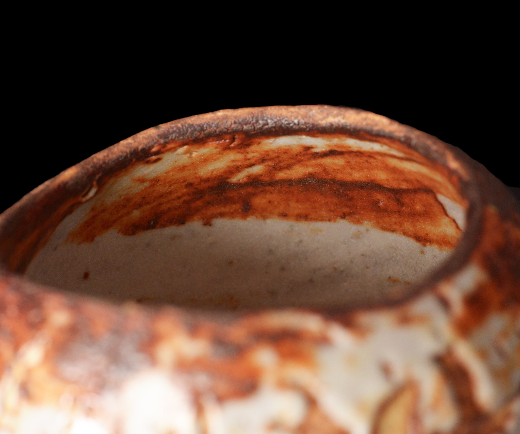 加藤亮太郎 志埜茶盌 銘「鏑」 – 窯と土～Kama-to-tsuchi～