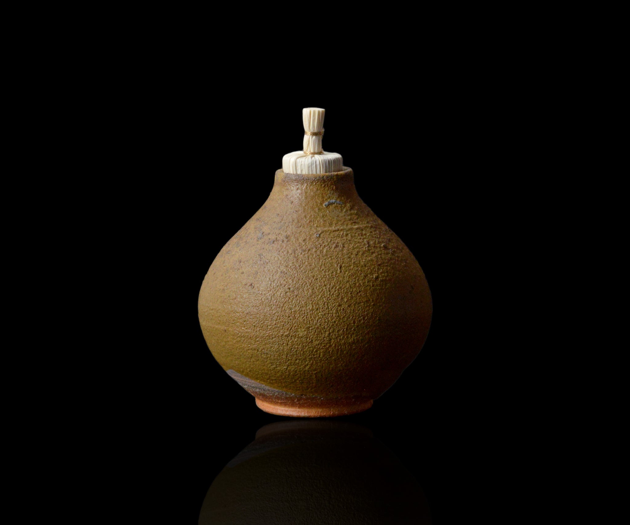 三藤るい 黄唐津振出 – 窯と土～Kama-to-tsuchi～