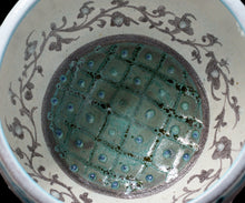 画像をギャラリービューアに読み込む, アリシェルナジロフ 青花線刻茶碗

