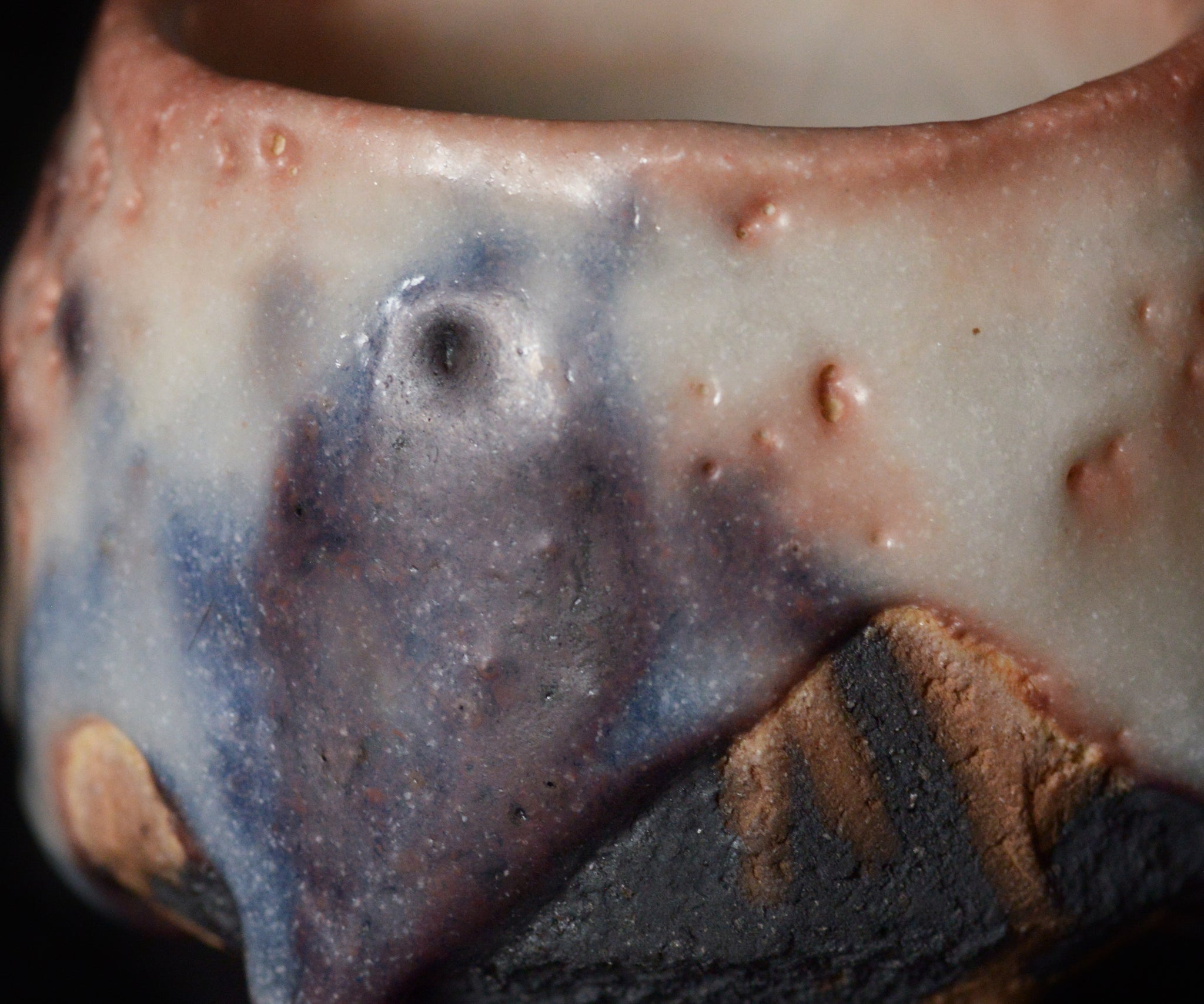 松崎幹 蒼流志埜ぐい呑 – 窯と土～Kama-to-tsuchi～