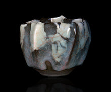 画像をギャラリービューアに読み込む, 若尾経 青磁茶盌
