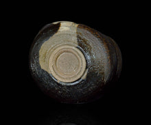 画像をギャラリービューアに読み込む, 三藤るい 唐津黒織部茶碗
