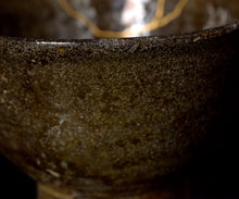 画像をギャラリービューアに読み込む, 三藤るい 青唐津割高台茶碗
