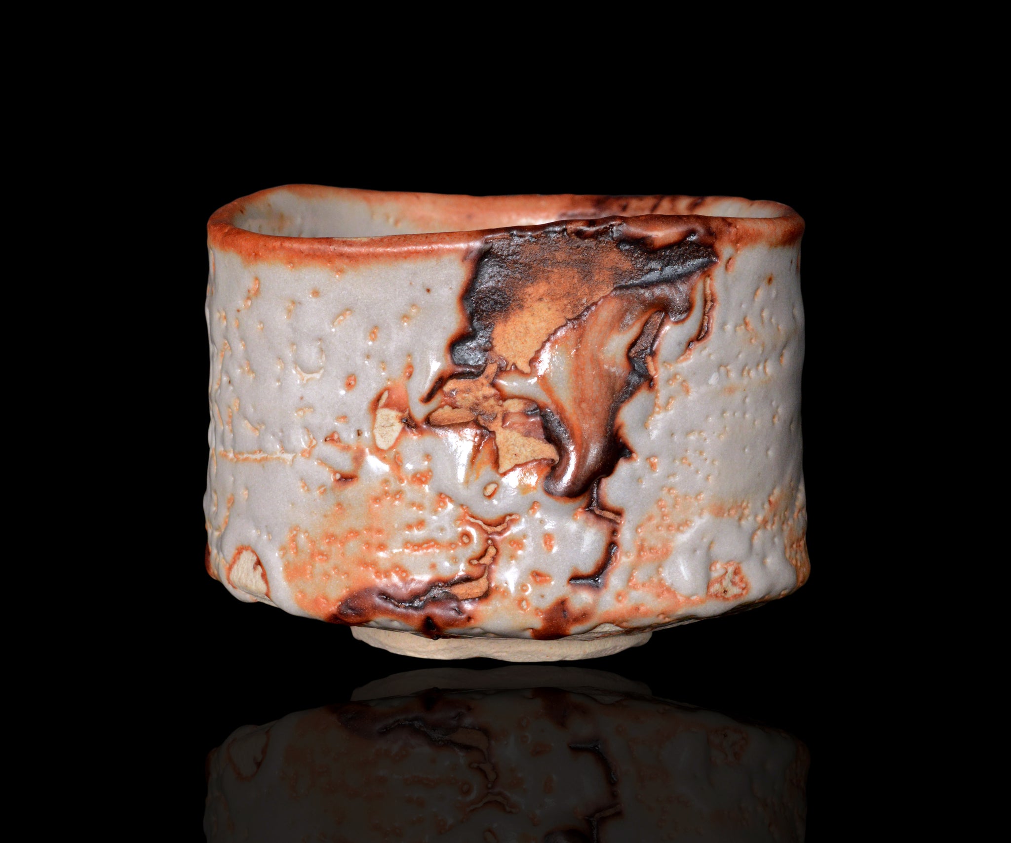 加藤亮太郎 志埜茶盌 銘「焔牙」 – 窯と土～Kama-to-tsuchi～