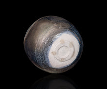 画像をギャラリービューアに読み込む, 吉見螢石 淡変須恵茶盌 銘「海神」
