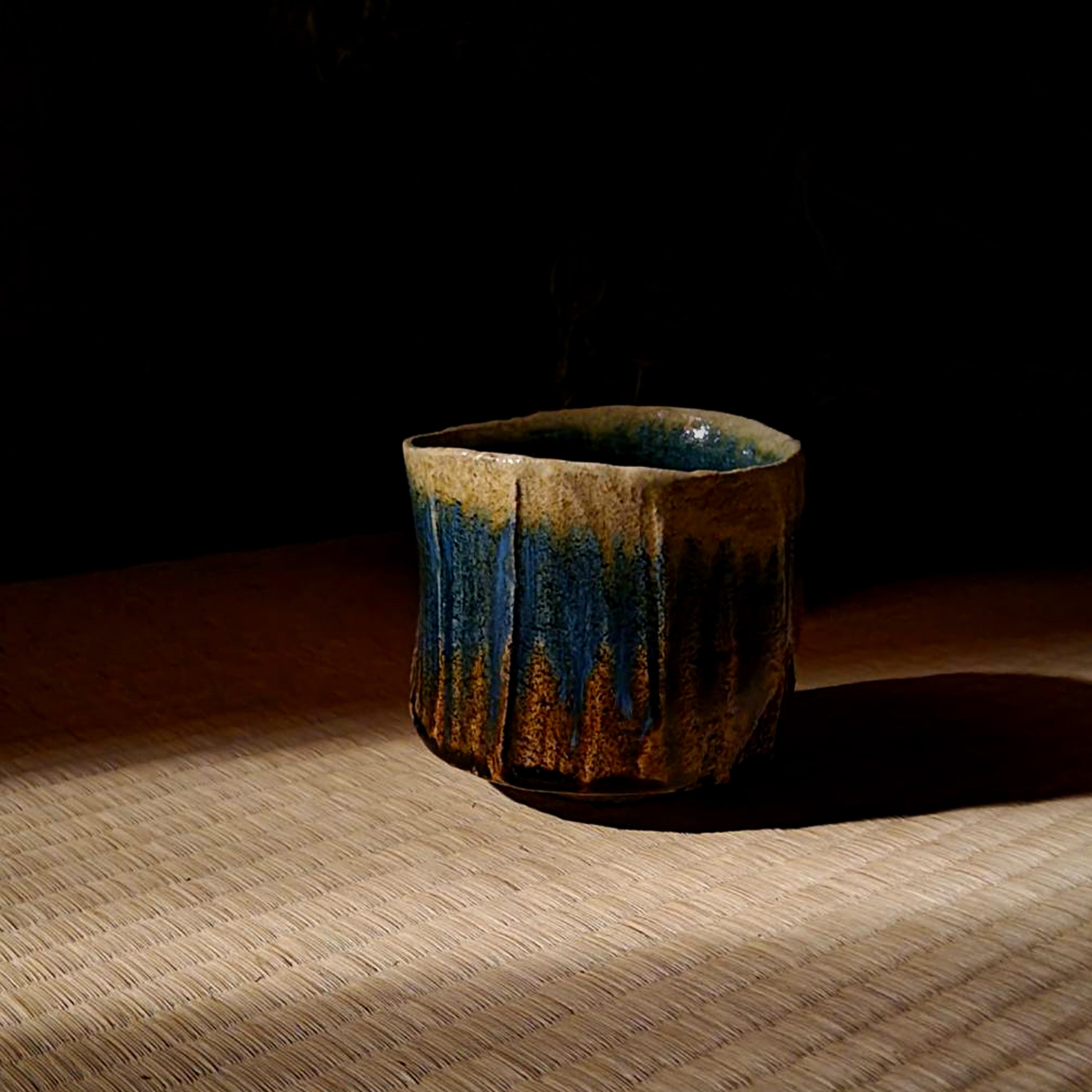 鈴木徹 三彩茶盌 – 窯と土～Kama-to-tsuchi～