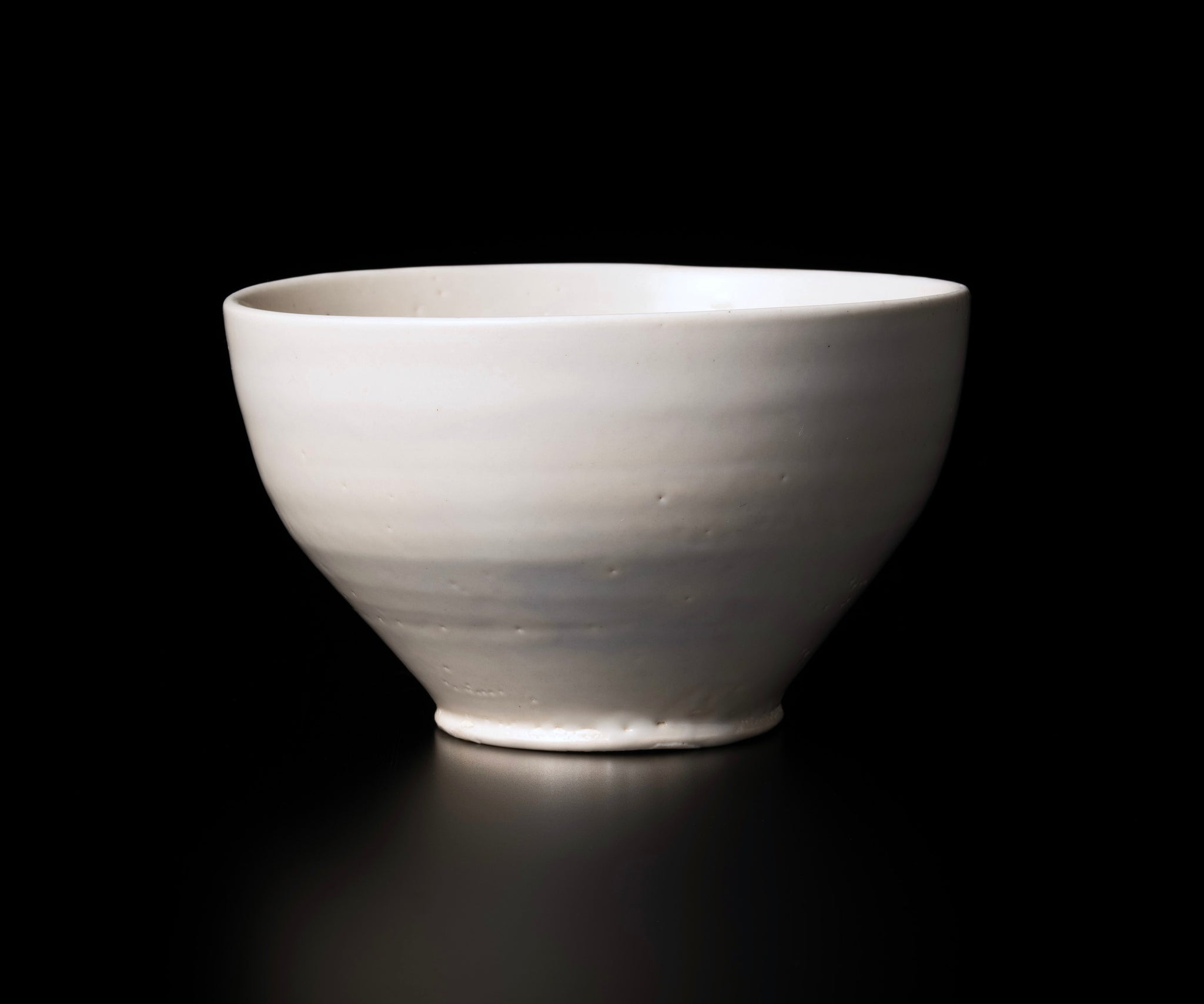 森岡由利子 白磁碗 – 窯と土～Kama-to-tsuchi～
